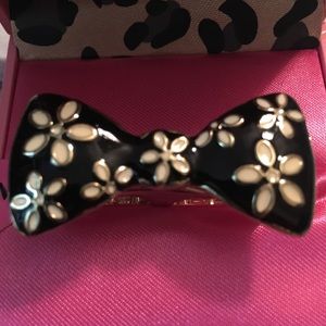 Betsey Johnson double finger ring.